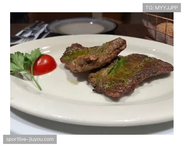 刘洋家的狗都吃进口牛排？